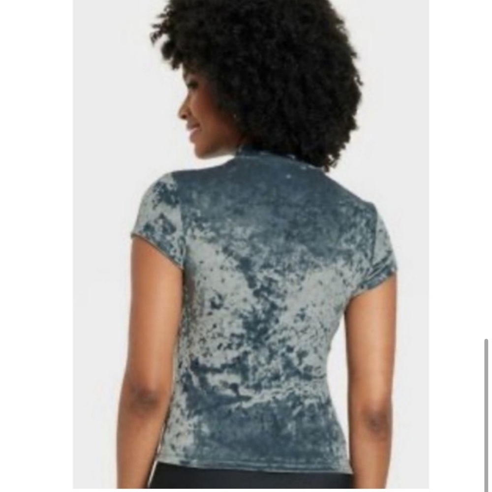A New Day Velvet Mock Turtleneck
Short Sleeve Velour Teal Top - Picture 4 of 8